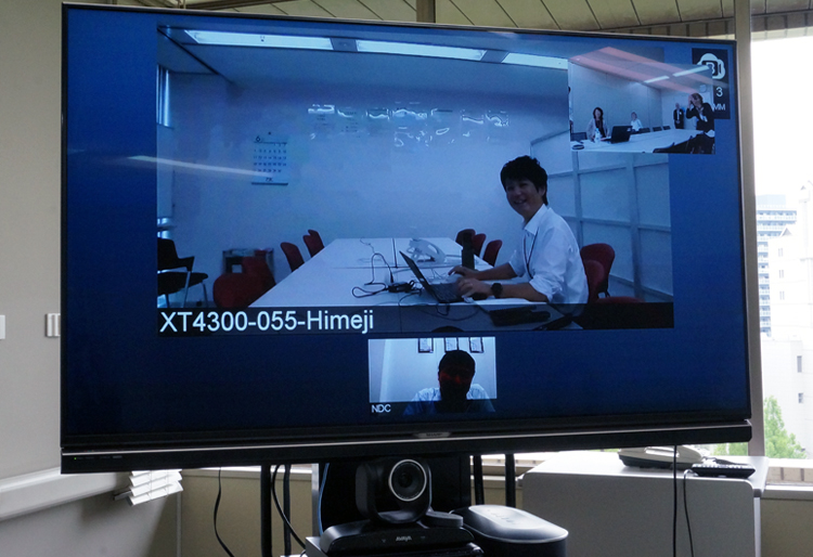画像:日本ビジネスデータープロセシングセンター様 テレビ会議画面の様子